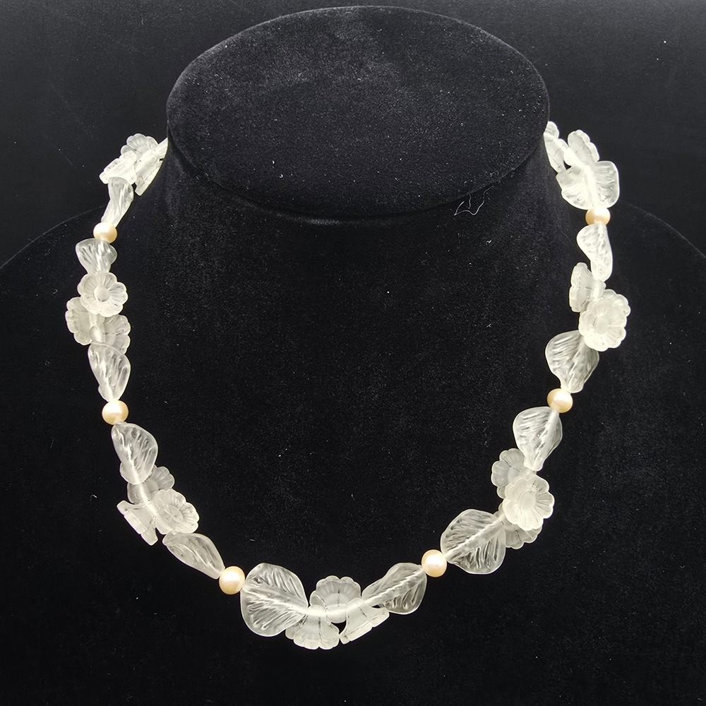 Avon 1986 Pastel Blossoms Necklace Clear Frosted Lucite Flowers Vintage